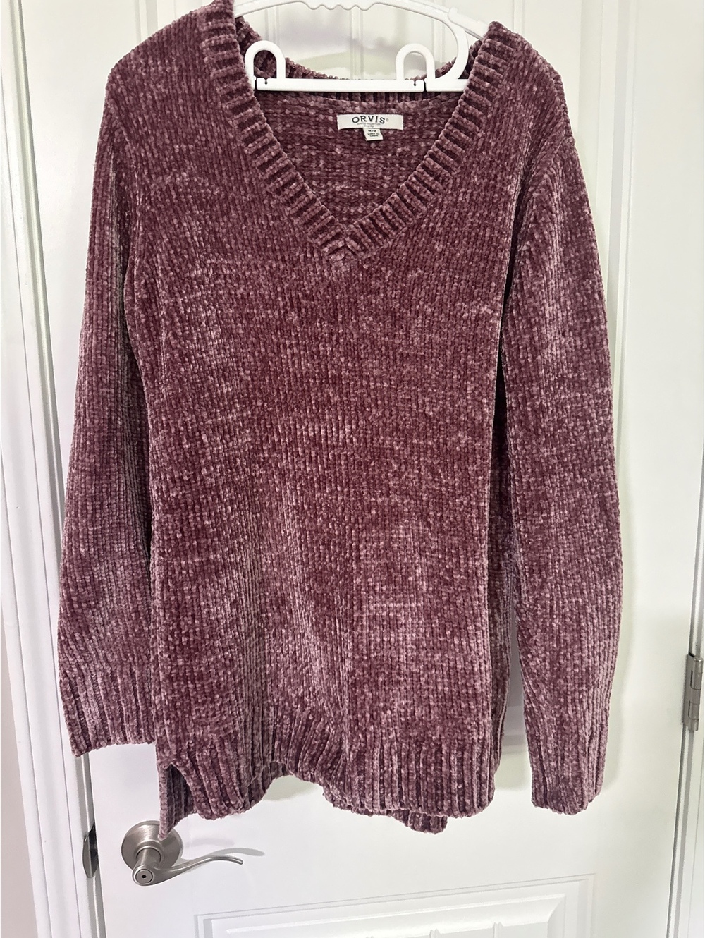 Orvis Chenille V-Neck Sweater in Mauve, Medium